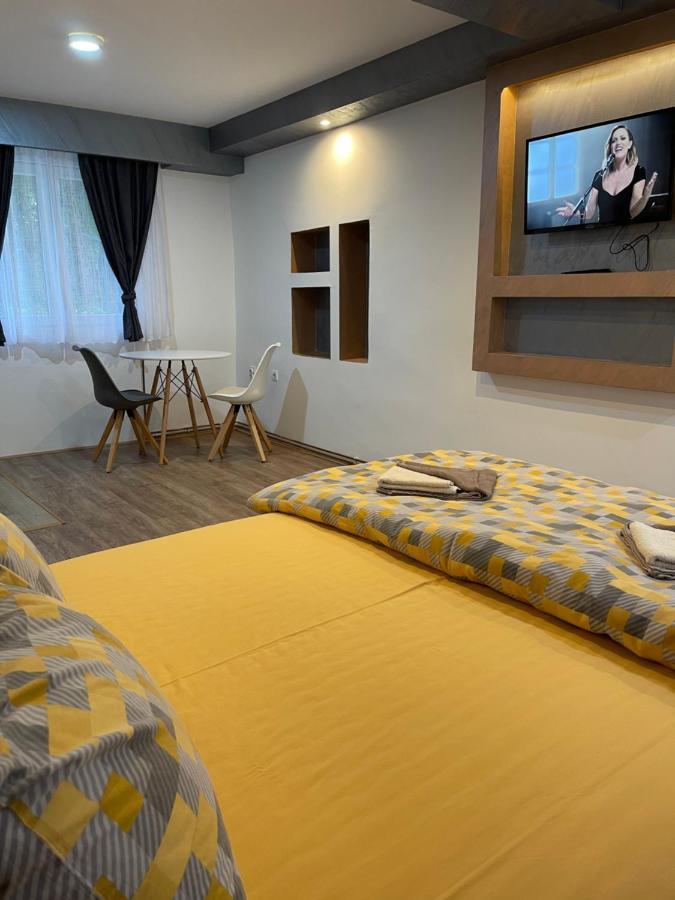 Studio Apartment Lalovic Жабляк Экстерьер фото